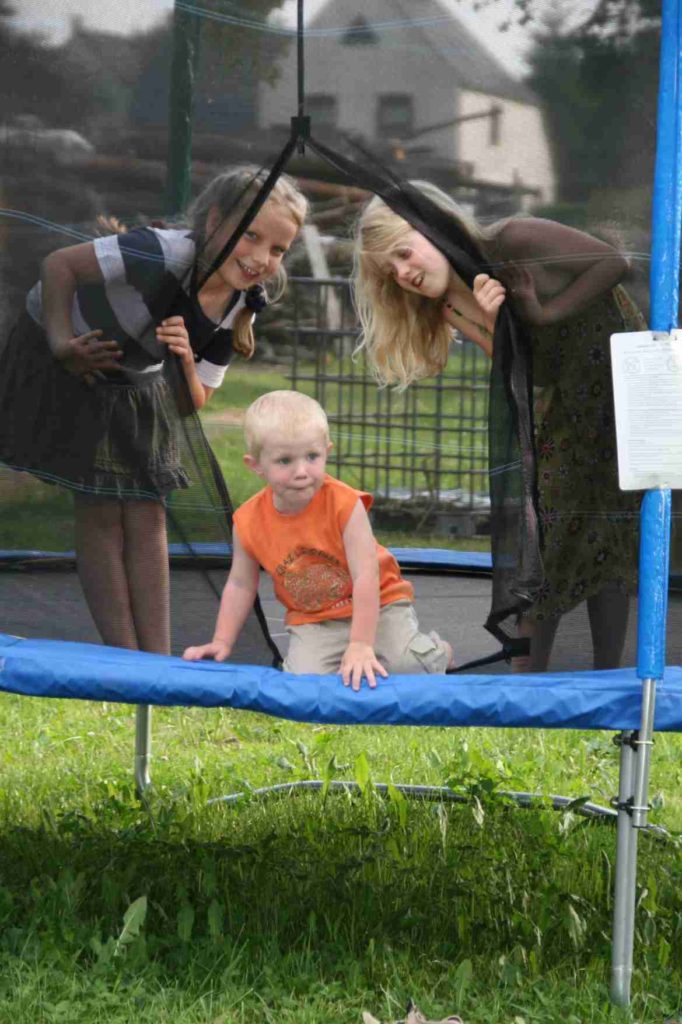 trambolin für kinder